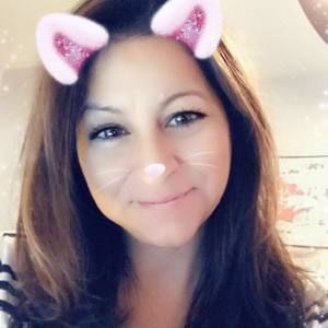 Meet your Posher, Leticia